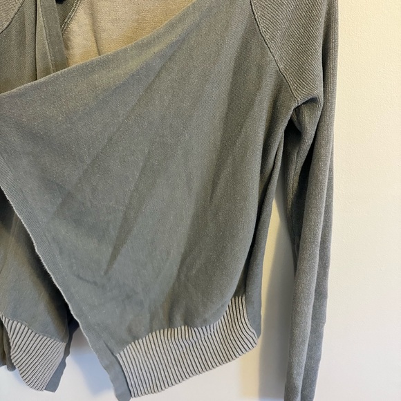 Cabi Waterfall Cartigan - Picture 3 of 4